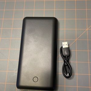 Onn dual-port portable battery